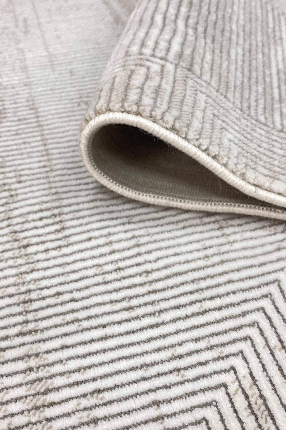 İnce Bambu Serisi Gri Geometrik Desenli Halı